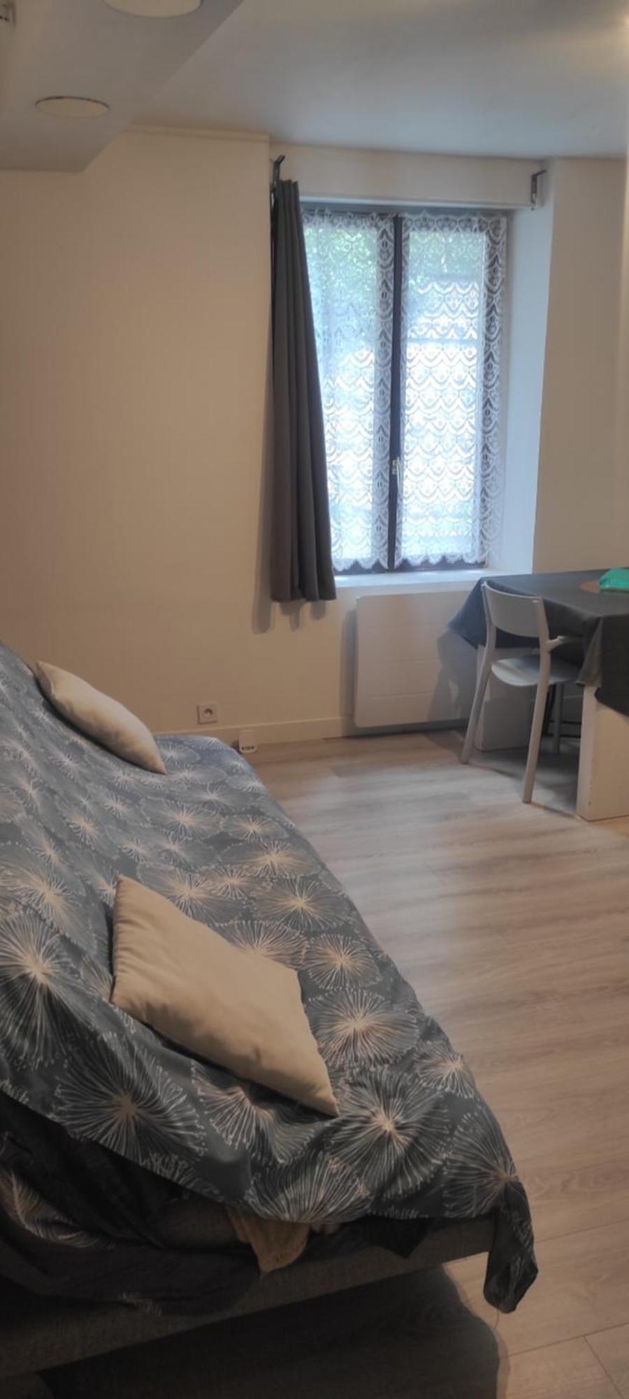 Superbe Appartement En Plein Centre Ville Viarmes Exterior foto