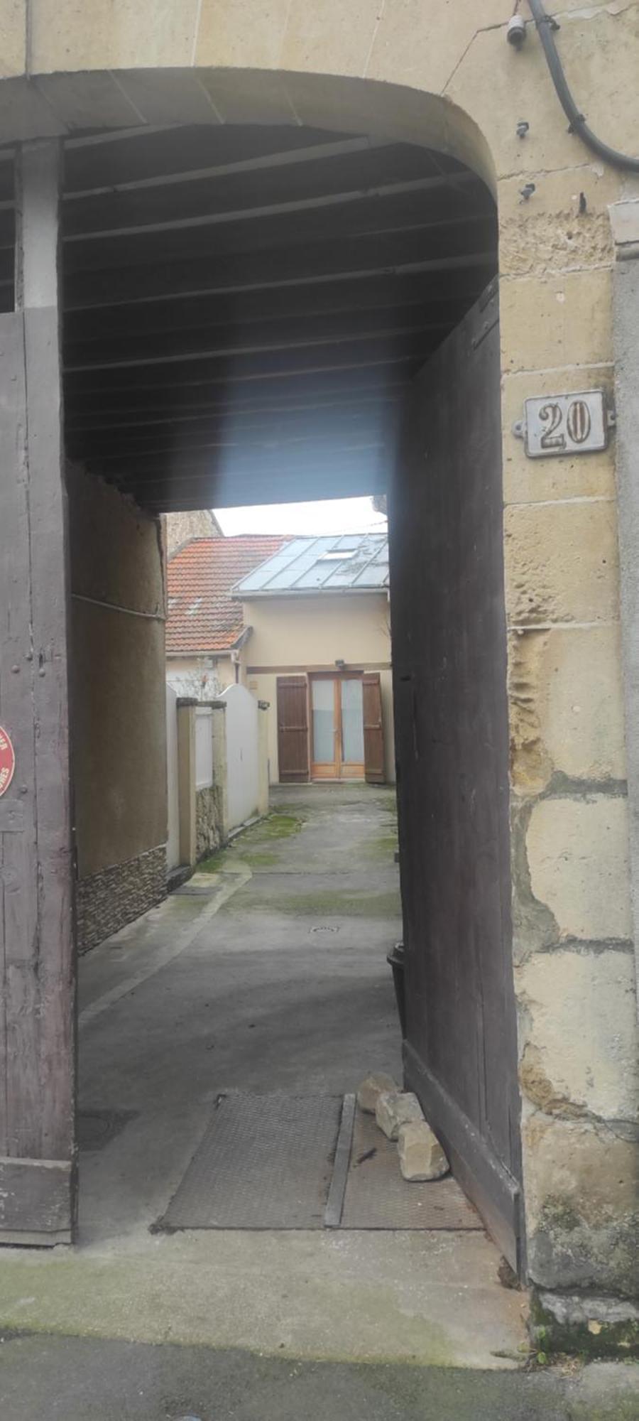 Superbe Appartement En Plein Centre Ville Viarmes Exterior foto